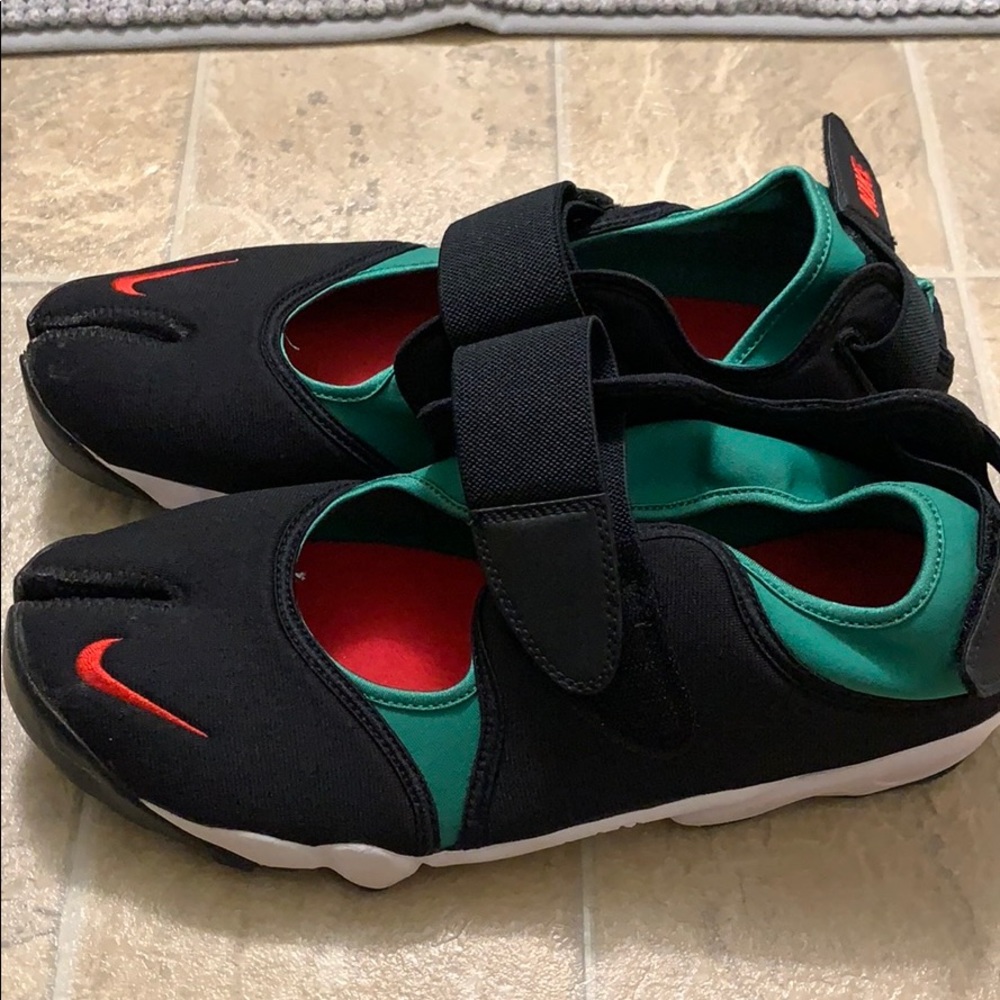 Gucci (Nike)  color way shoe-sandals.